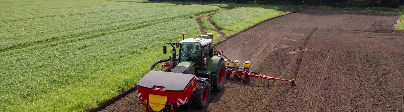 Drohnenbild bei der Aussaat